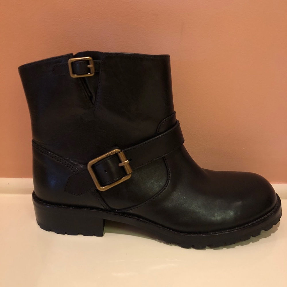 MARC BY MARC JACOBS LEATHER BOOTS. NEVER WORN